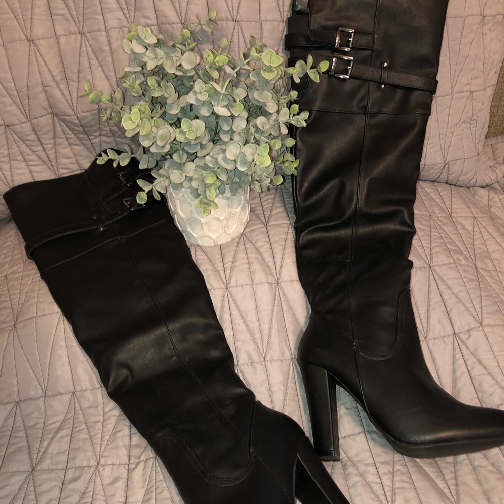 Women’s knee high heeled boots